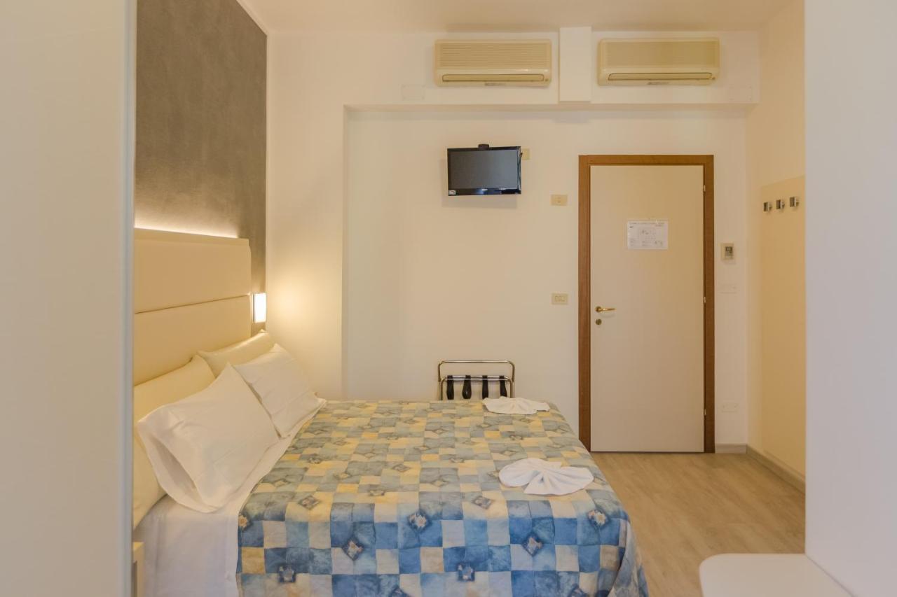 Hotel Bremen ريميني المظهر الخارجي الصورة