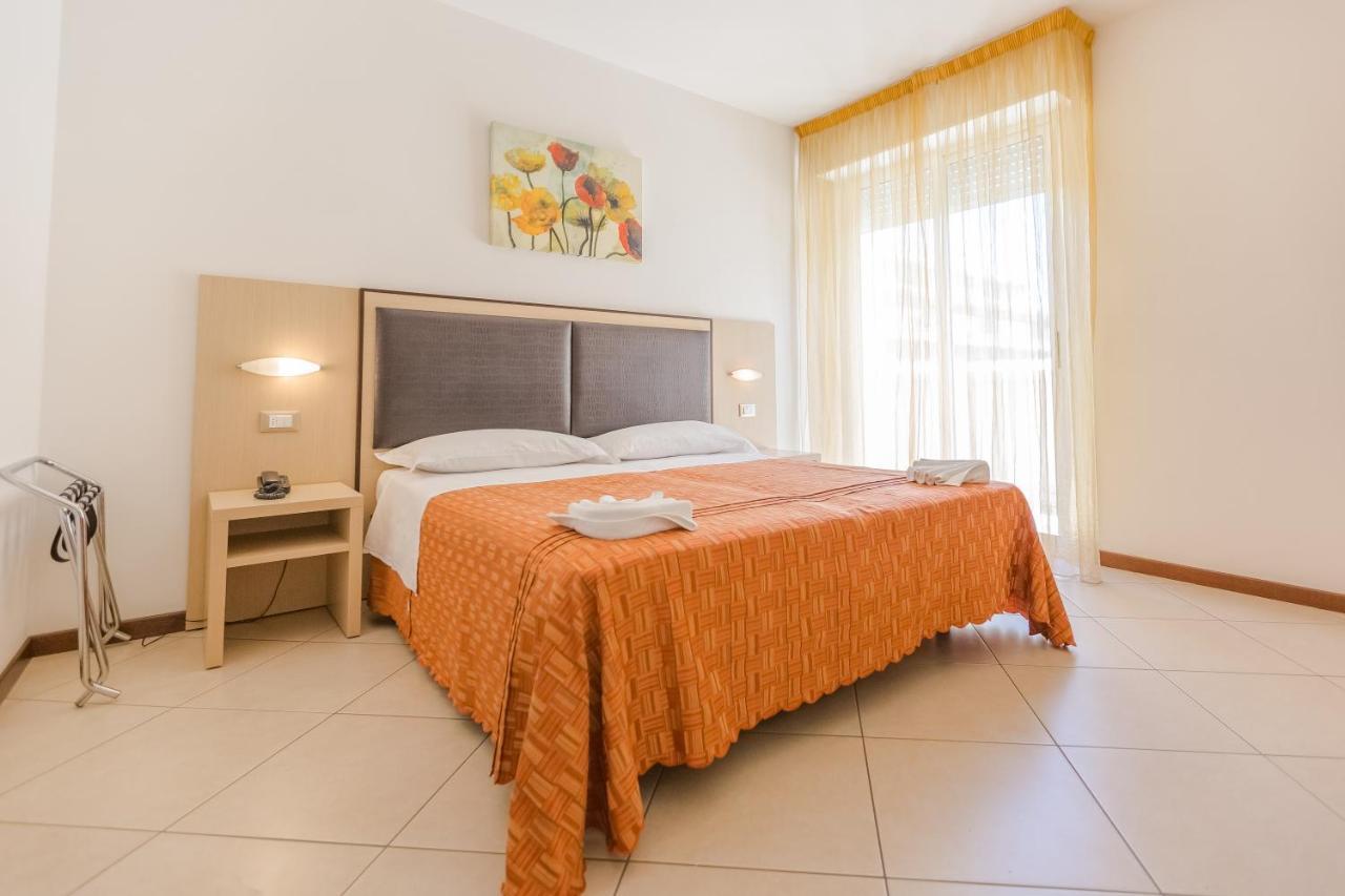 Hotel Bremen ريميني المظهر الخارجي الصورة