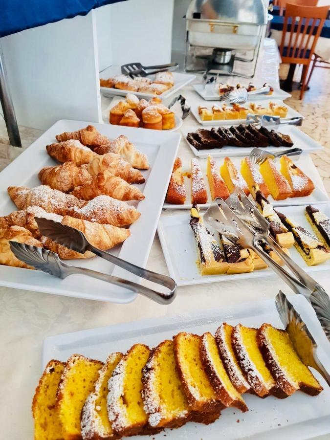 Hotel Bremen ريميني المظهر الخارجي الصورة